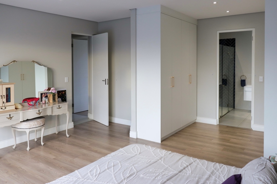 4 Bedroom Property for Sale in Haasendal Western Cape